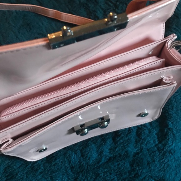 Forever21 pink crossbody bag - Picture 5 of 5